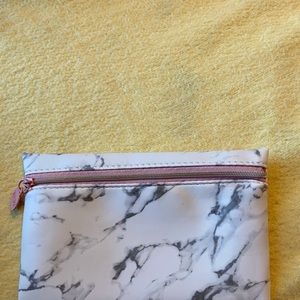 Ipsy pouch